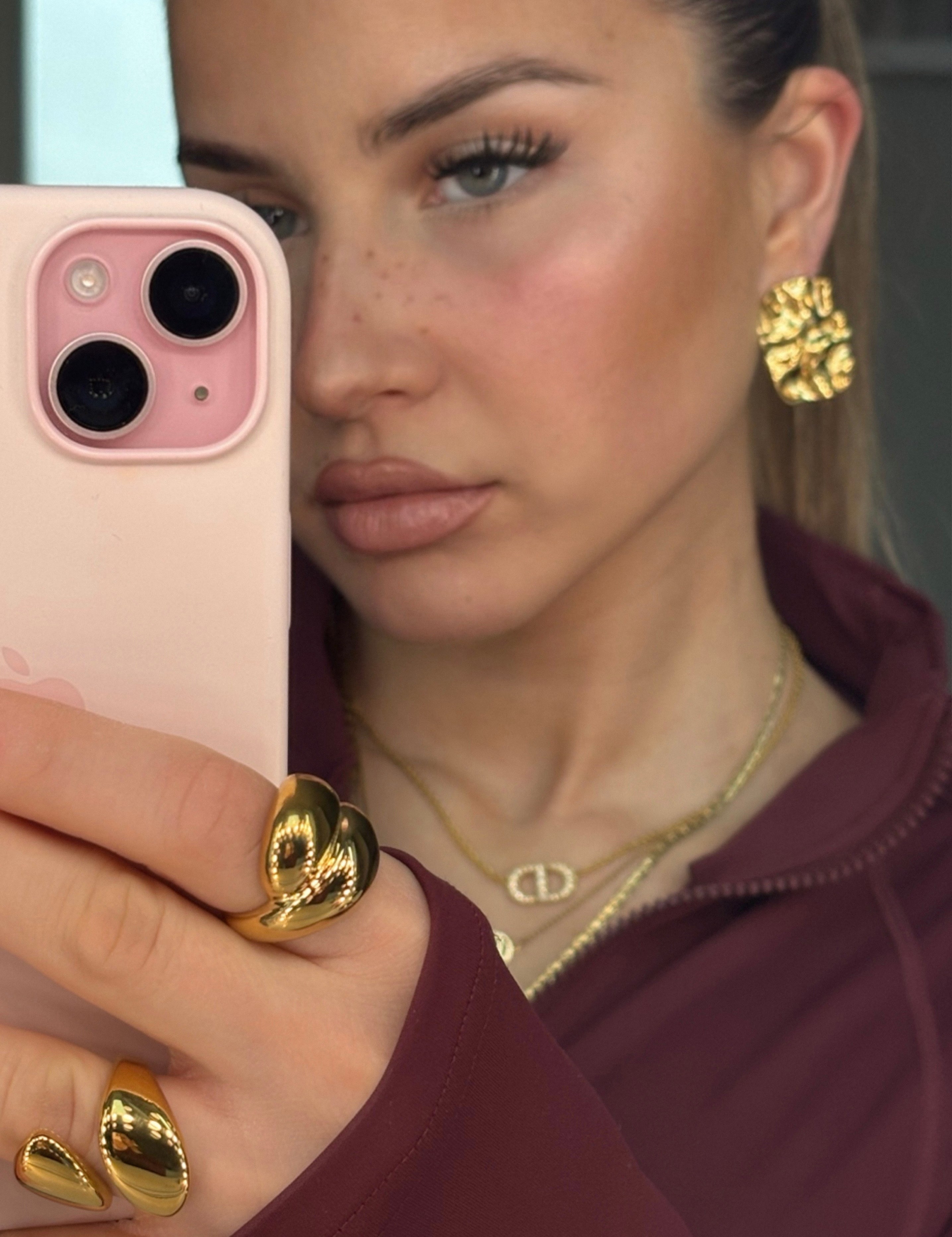 Facetune_29-03-2025-12-34-42.jpg